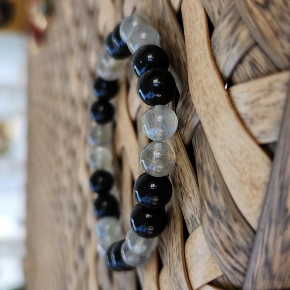 Handmade Authentic Rainbow Obsidian & Labradorite 6mm Bracelet - Picture 3 of 4